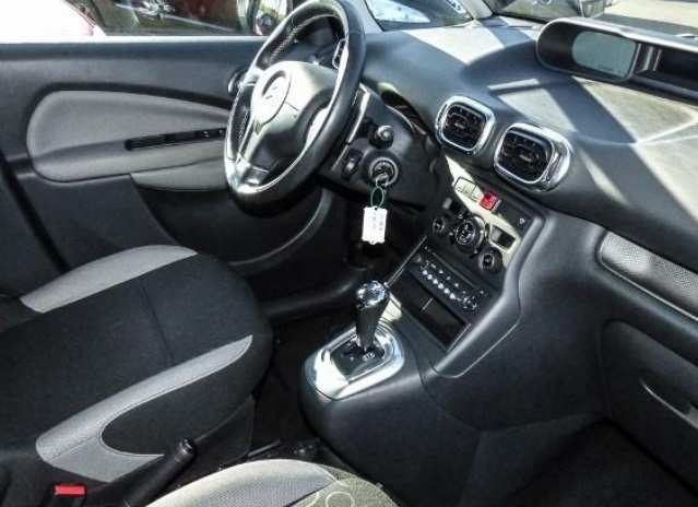 Left hand drive CITROEN C3 PICASSO 1.6 HDI 90 TENDANCE